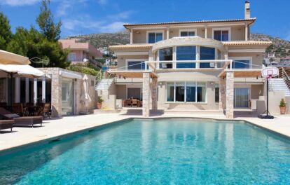 Βίλα στην Ανάβυσσο